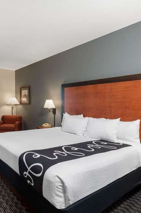 Hotel La Quinta Inn & Suites by Wyndham Rifle photo 2