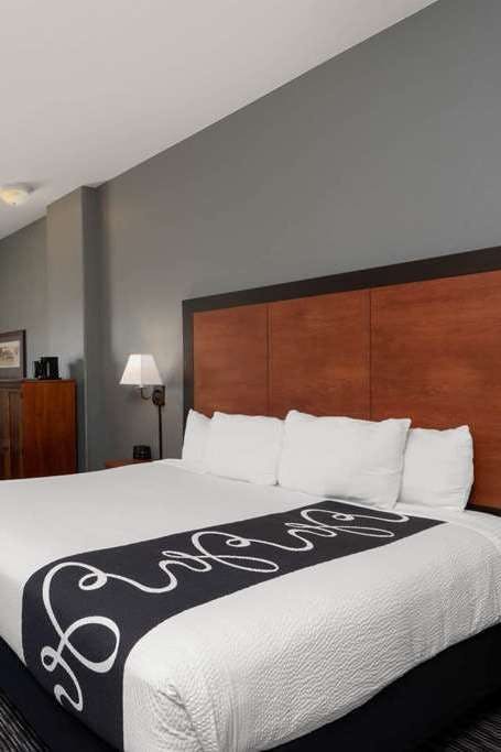 Hotel La Quinta Inn & Suites by Wyndham Rifle photo 1