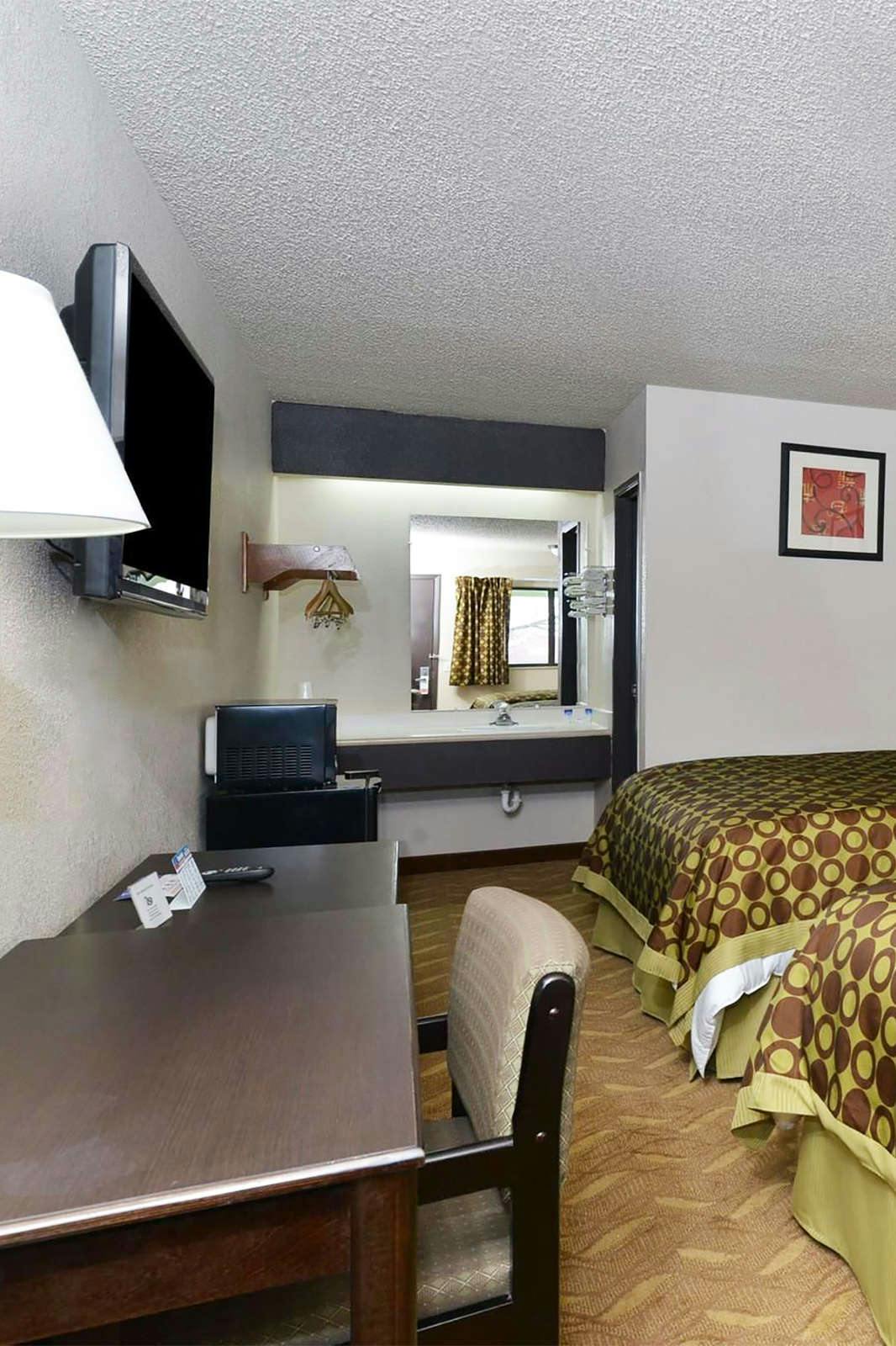 Hotel Americas Best Value Inn Kansas City E Independence photo 3