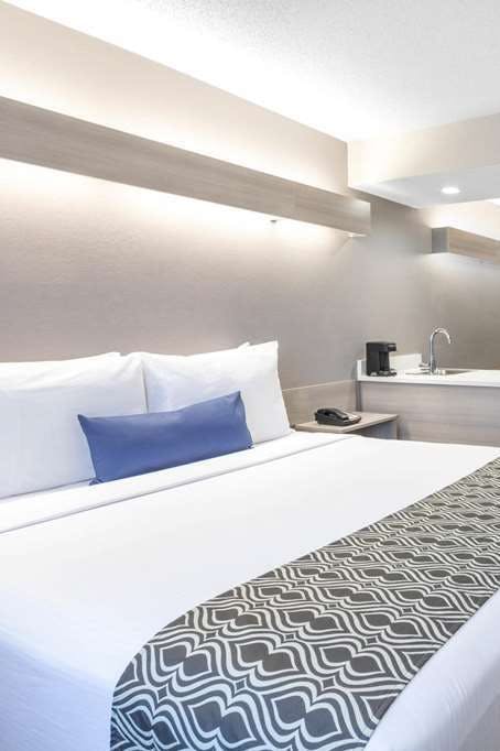 Hotel Microtel Inn & Suites by Wyndham Atlanta/Buckhead Area photo 1