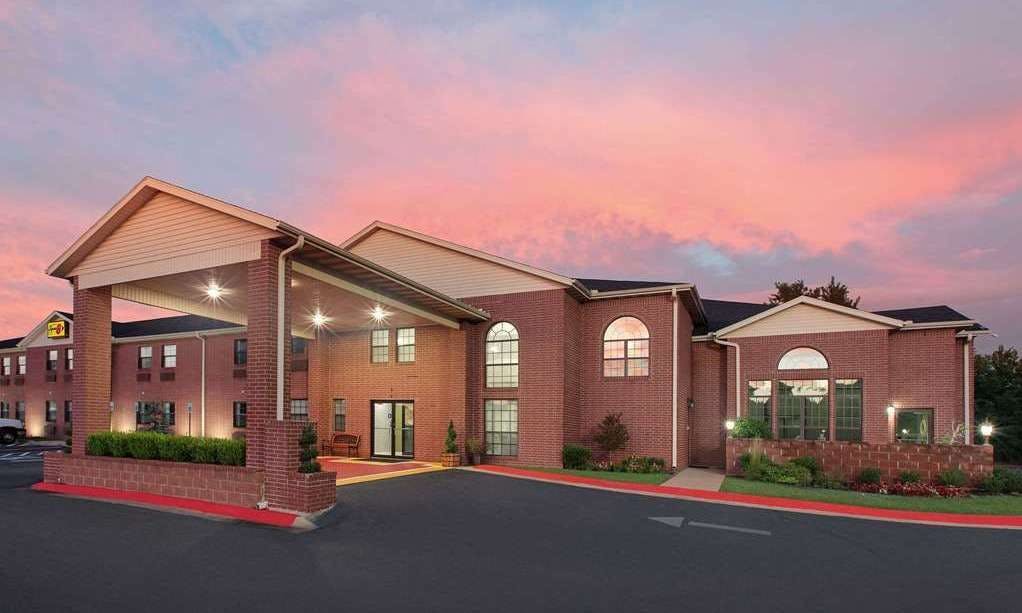 Super 8 by Wyndham Lowell/Bentonville/Rogers Area