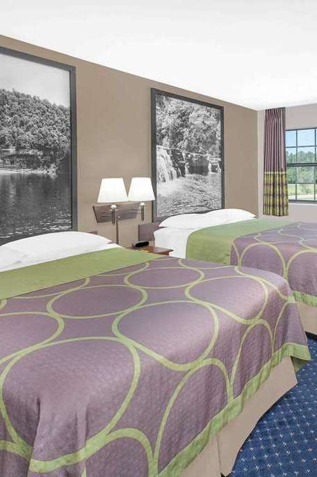 Hotel Super 8 by Wyndham Lowell/Bentonville/Rogers Area photo 2