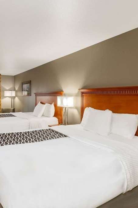 Hotel La Quinta Inn & Suites by Wyndham Vancouver photo 1