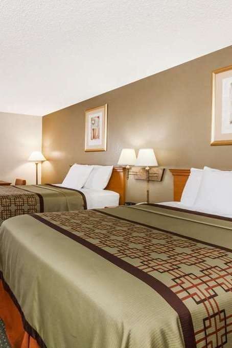 Hotel Days Inn and Suites New Iberia photo 3