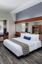 Hotel Microtel Inn & Suites by Wyndham Tracy photo 1