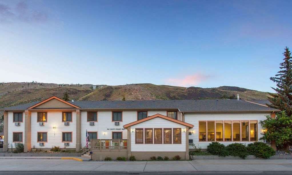 Super 8 by Wyndham Gardiner/Yellowstone Park Area