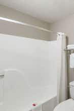 Hotel Super 8 Hays KS photo 4