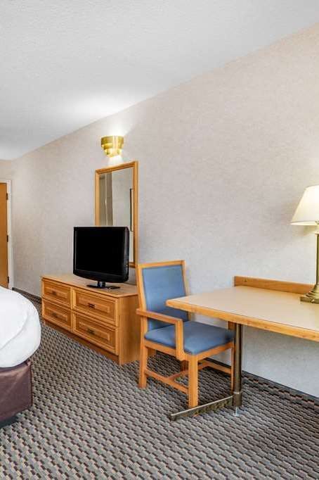 Hotel Travelodge by Wyndham Bridgewater photo 4