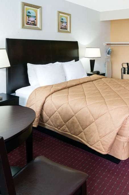 Hotel Days Inn by Wyndham Newport OR photo 2