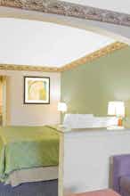 Hotel Days Inn by Wyndham Nacogdoches/SFA University/Downtown photo 4