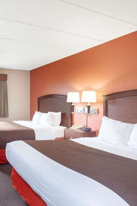 Hotel AmericInn by Wyndham Albert Lea photo 5