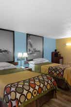 Hotel Super 8 by Wyndham Bradenton Sarasota Area photo 2