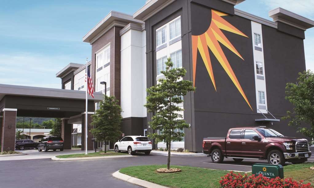 La Quinta Inn Suites Lookout M