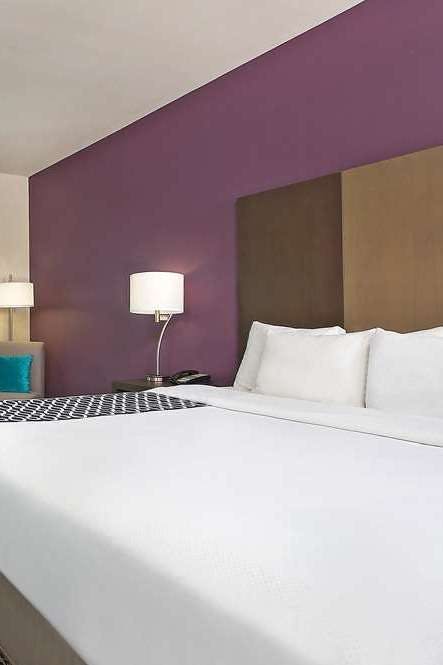 Hotel La Quinta Inn Suites Lookout M photo 2