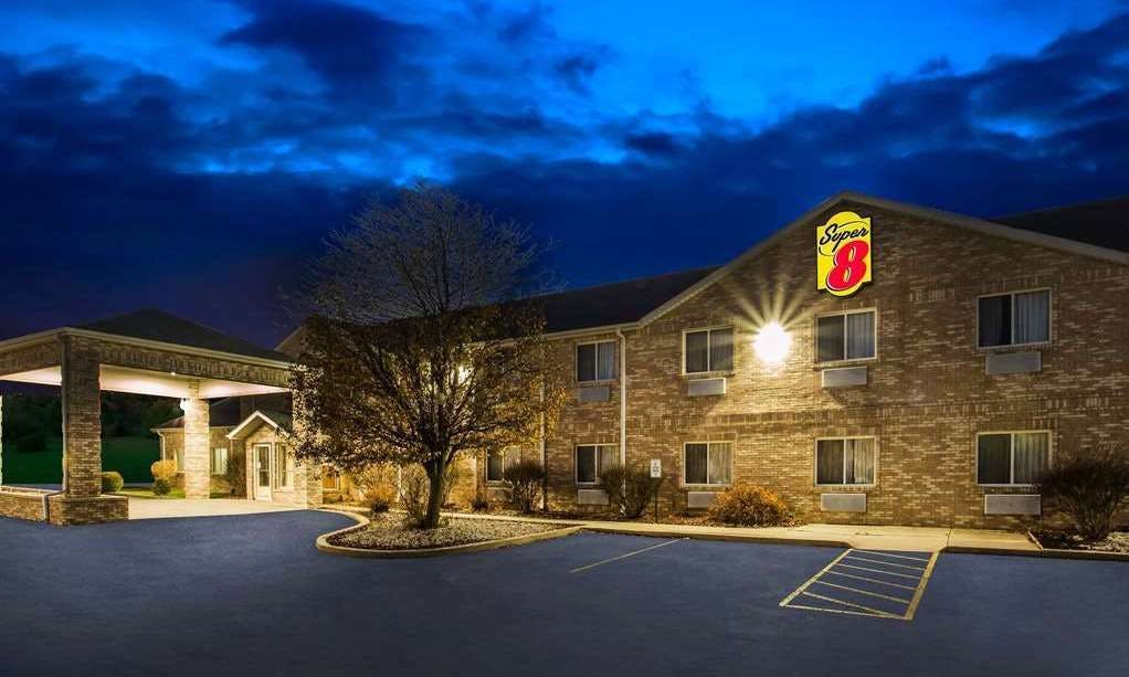 Super 8 by Wyndham Remington