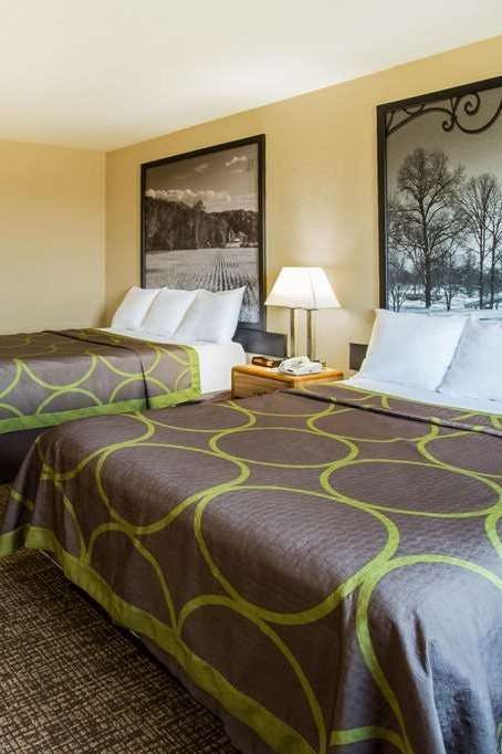 Hotel Super 8 by Wyndham Remington photo 1
