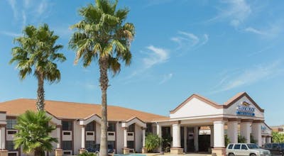 Baymont by Wyndham Port Arthur/Groves Area