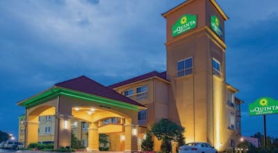 La Quinta Inn & Suites by Wyndham Tulsa Airpt / Expo Square