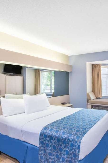 Hotel Microtel Inn & Suites by Wyndham Seneca Falls photo 2