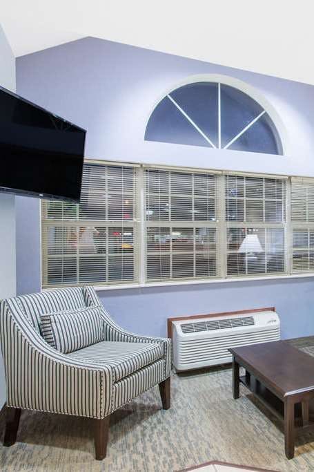 Hotel Microtel Inn & Suites by Wyndham Seneca Falls photo 3