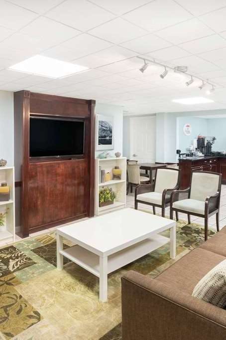 Hotel Super 8 by Wyndham Decatur/Lithonia/Atl Area photo 3