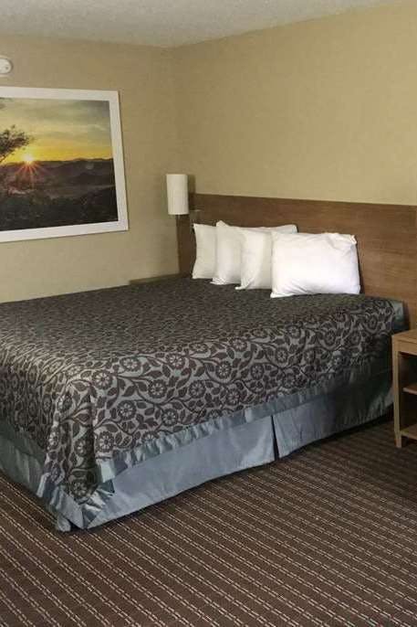 Hotel Days Inn By Wyndham Lexington/Columbia photo 1