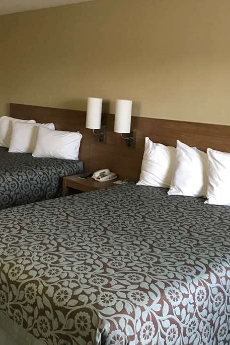 Hotel Days Inn By Wyndham Lexington/Columbia photo 2