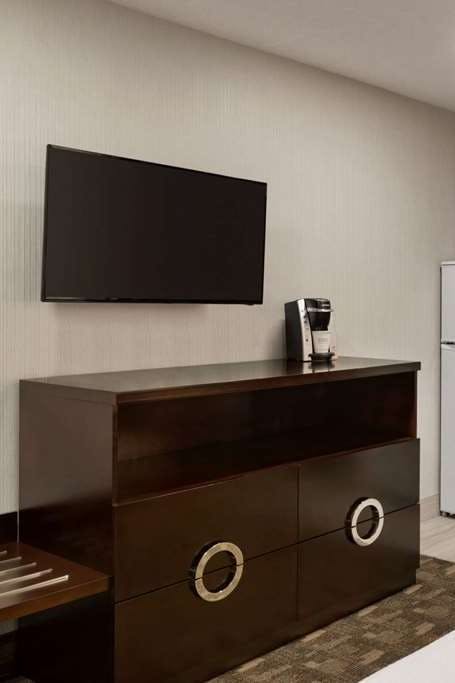 Hotel Days Inn by Wyndham Wainwright photo 4