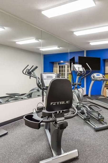 Hotel Microtel New Martinsville photo 4