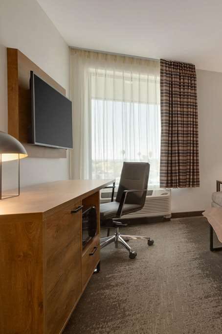 Hotel La Quinta Inn & Suites by Wyndham Santa Rosa Sonoma photo 5