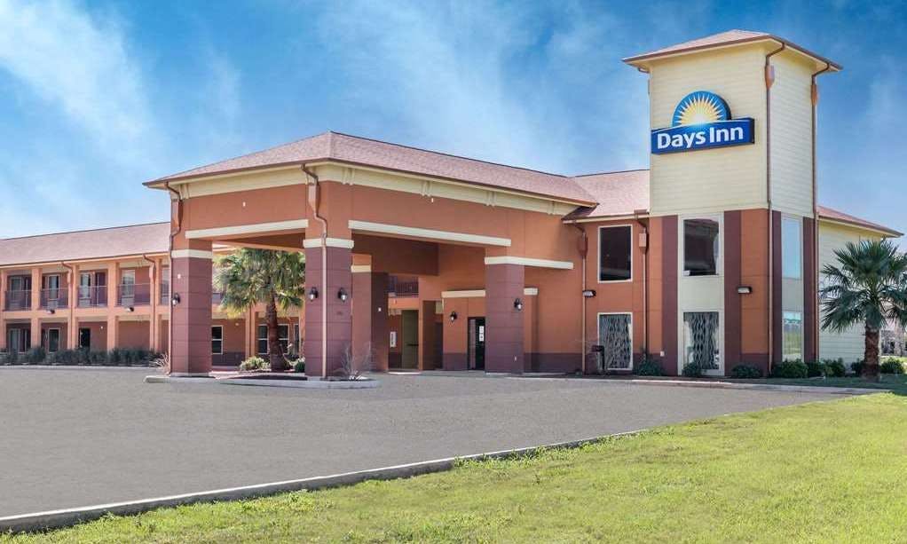 Days Inn by Wyndham Dilley