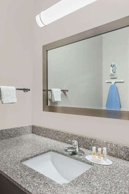 Hotel Days Inn by Wyndham Dilley photo 4