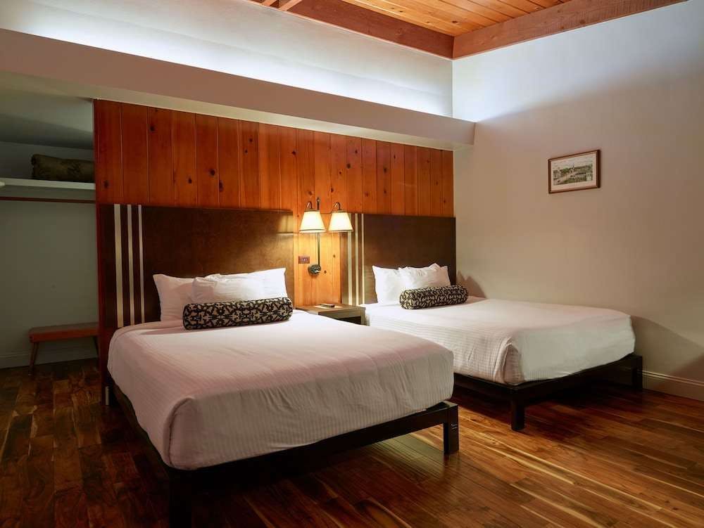 Hotel Timbers Inn photo 3