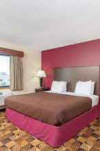 Hotel AmericInn Elkhorn photo 1