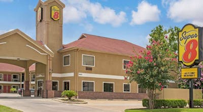 Super 8 by Wyndham Houston/Brookhollow NW