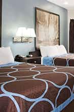 Hotel Super 8 by Wyndham Houston/Brookhollow NW photo 2