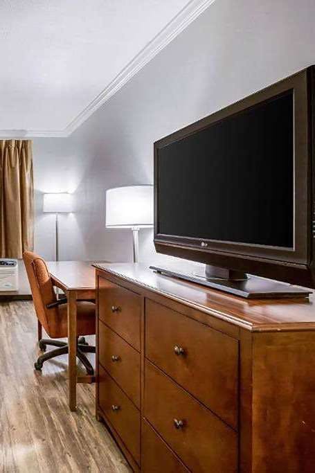 Hotel Travelodge by Wyndham Canton/Livonia Area, MI photo 3