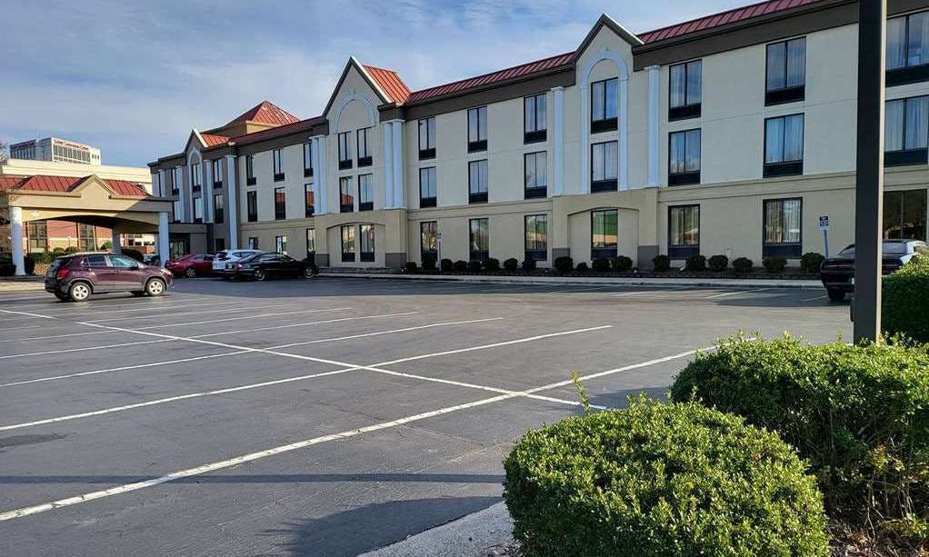 Wingate by Wyndham Greensboro/Coliseum