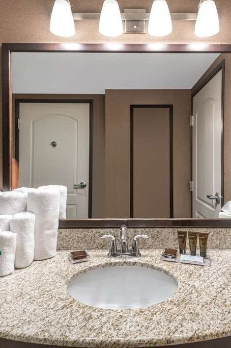 Hotel Wingate by Wyndham St. George photo 4