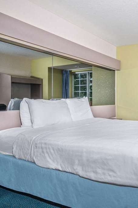 Hotel Microtel Inn & Suites by Wyndham Tomah photo 1