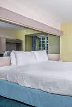 Hotel Microtel Tomah photo 1