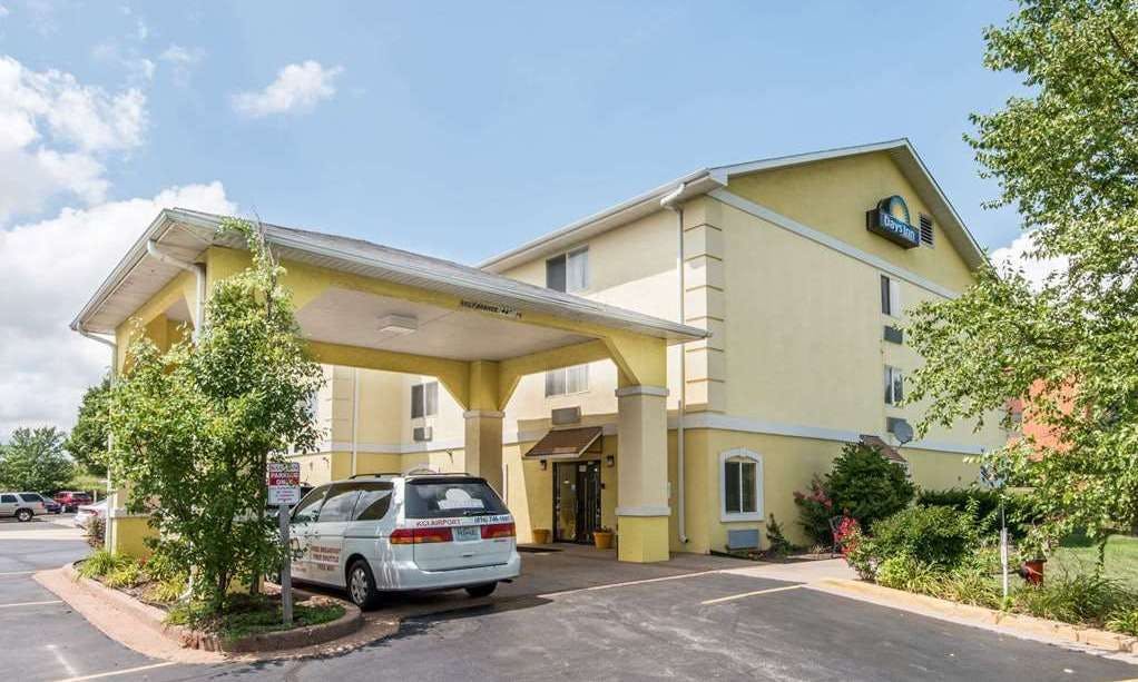 Days Inn by Wyndham Kansas City International Airport