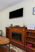 Hotel Days Inn by Wyndham Kansas City International Airport photo 3