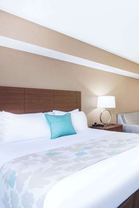 Hotel Hawthorn Extended Stay by Wyndham Saint Clairsville photo 2