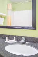 Hotel Days Inn and Suites Swainsboro photo 5