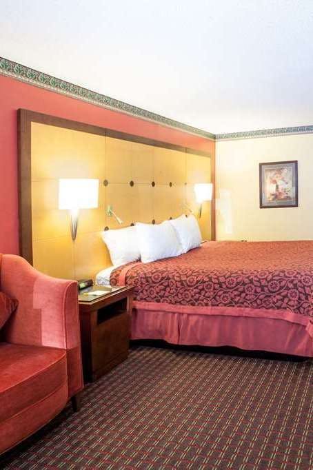 Hotel Days Inn by Wyndham Covington photo 1