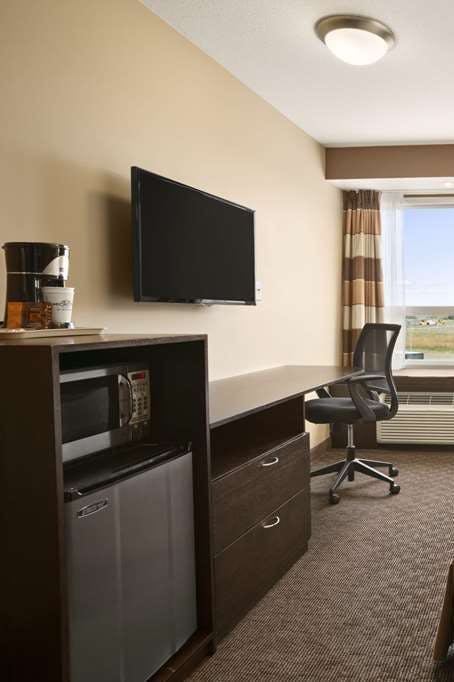Hotel Microtel Blackfalds Red Deer N photo 4