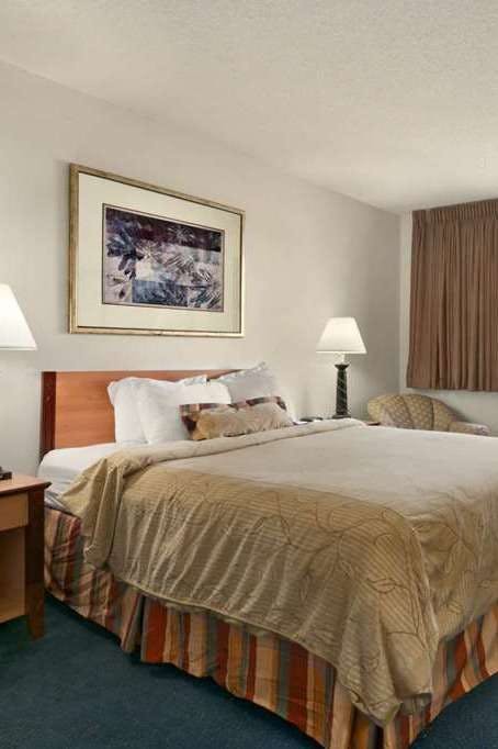 Hotel Days Inn by Wyndham Willmar photo 1