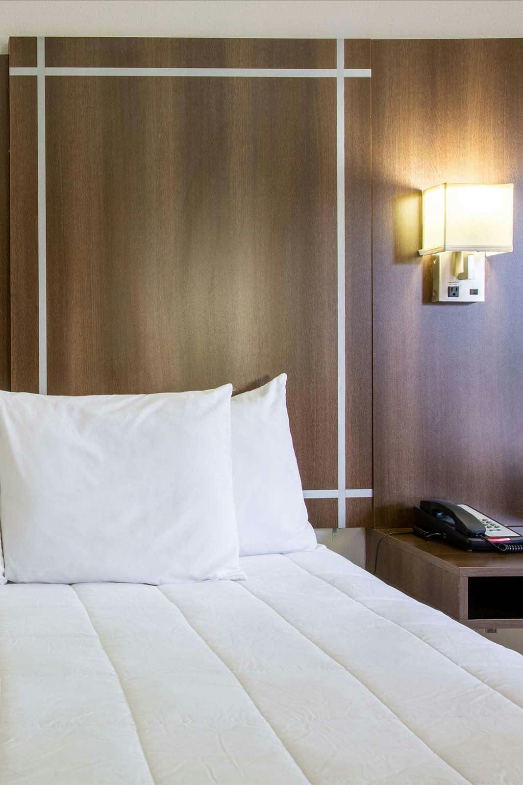 Hotel Wildflower Inn at Bell Rock photo 4