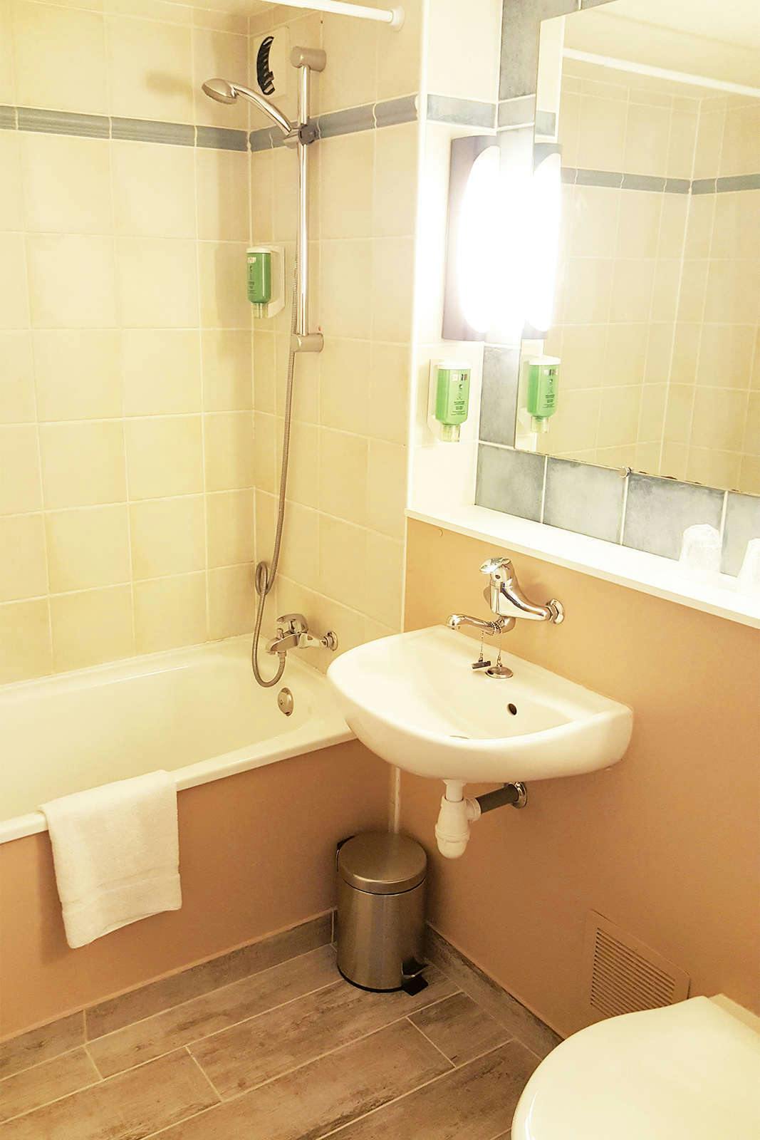 Hotel The Originals City, Hôtel Rennes Est, Chantepie photo 5